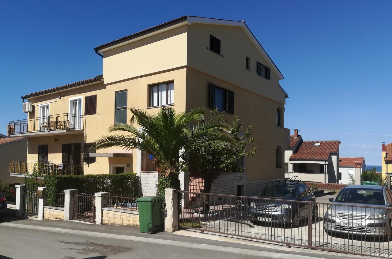 Valki Appartement Poreč Buitenkant foto